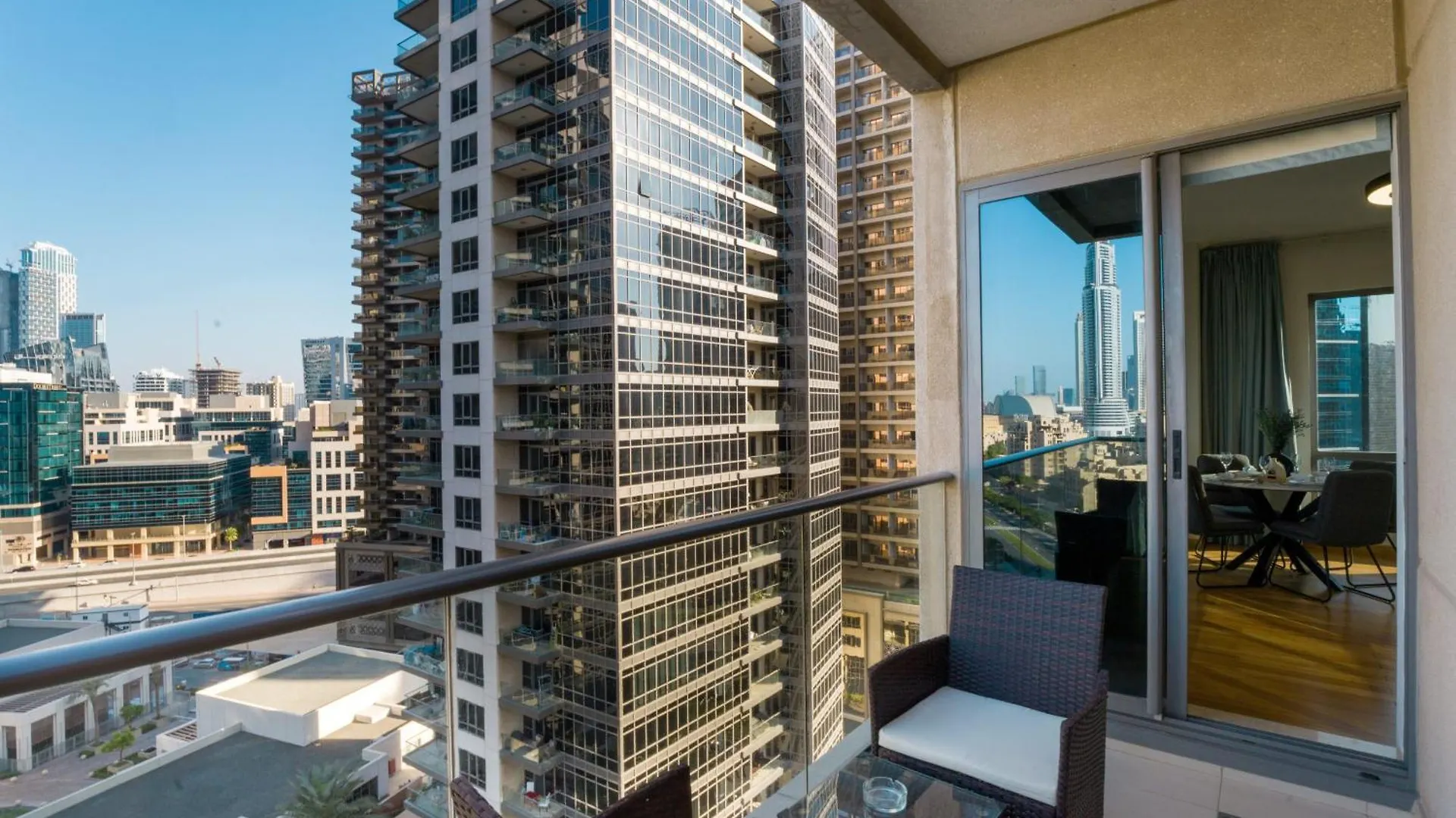 Easygo- Amazing 1Bdr With View South Ridge- Downtown Apartment Dubai