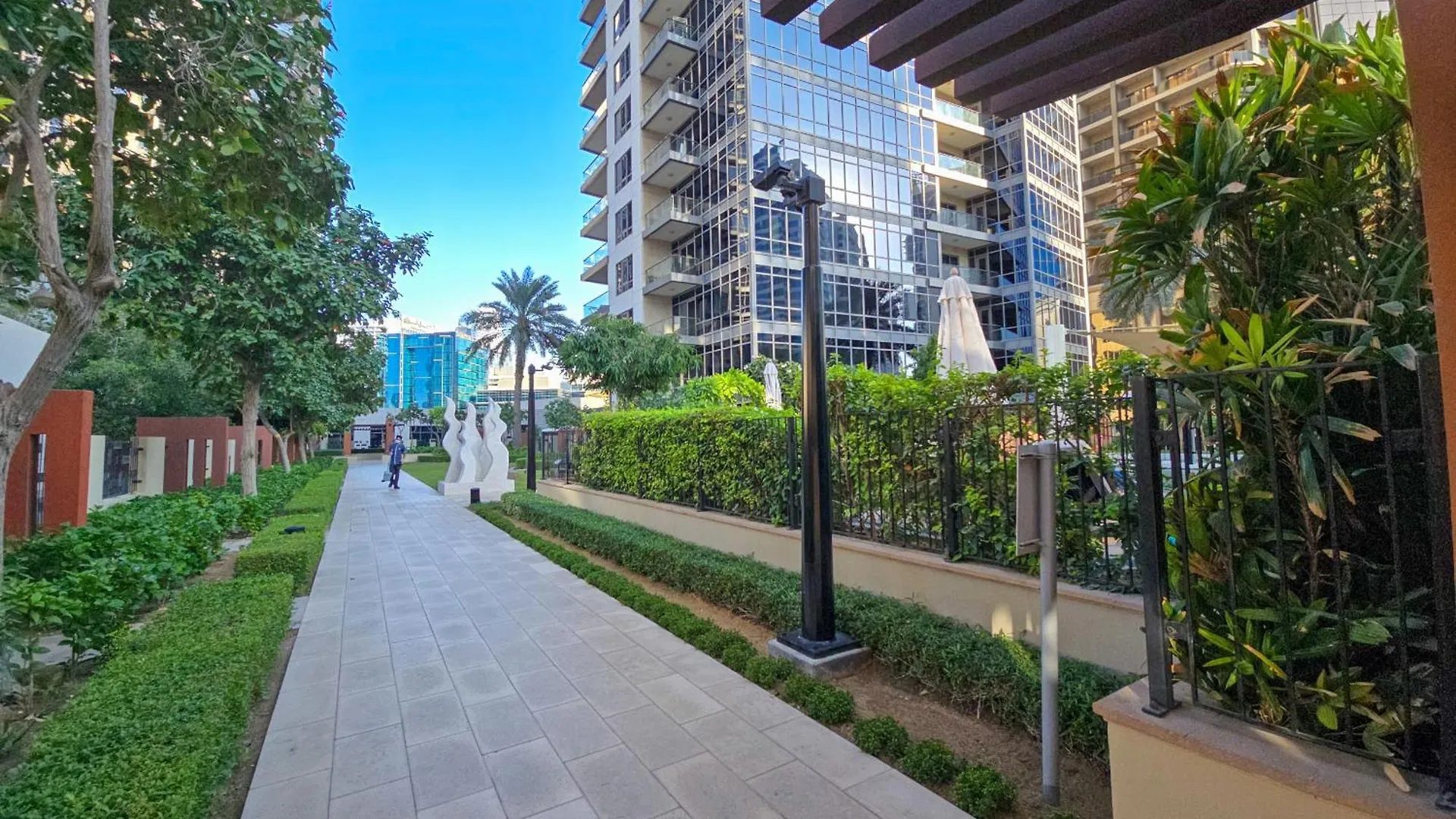 Easygo- Amazing 1Bdr With View South Ridge- Downtown Apartment Dubai