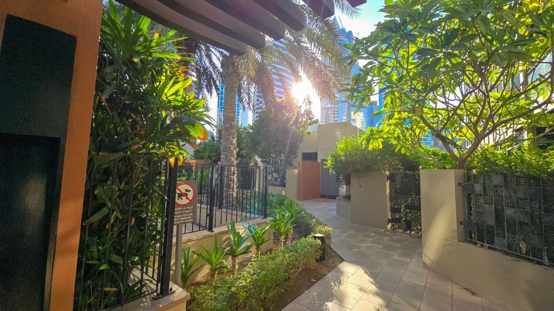 Easygo- Amazing 1Bdr With View South Ridge- Downtown Apartment Dubai United Arab Emirates