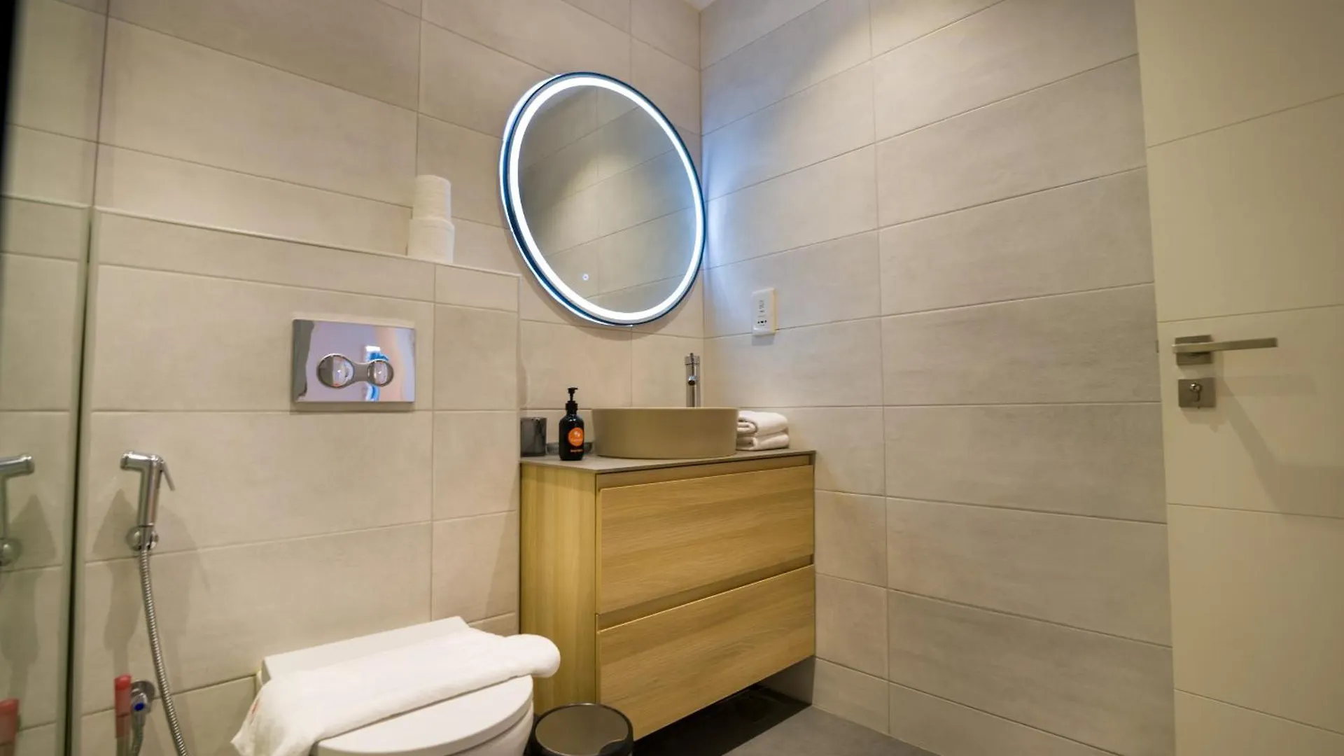 Easygo- Amazing 1Bdr With View South Ridge- Downtown Apartment Dubai