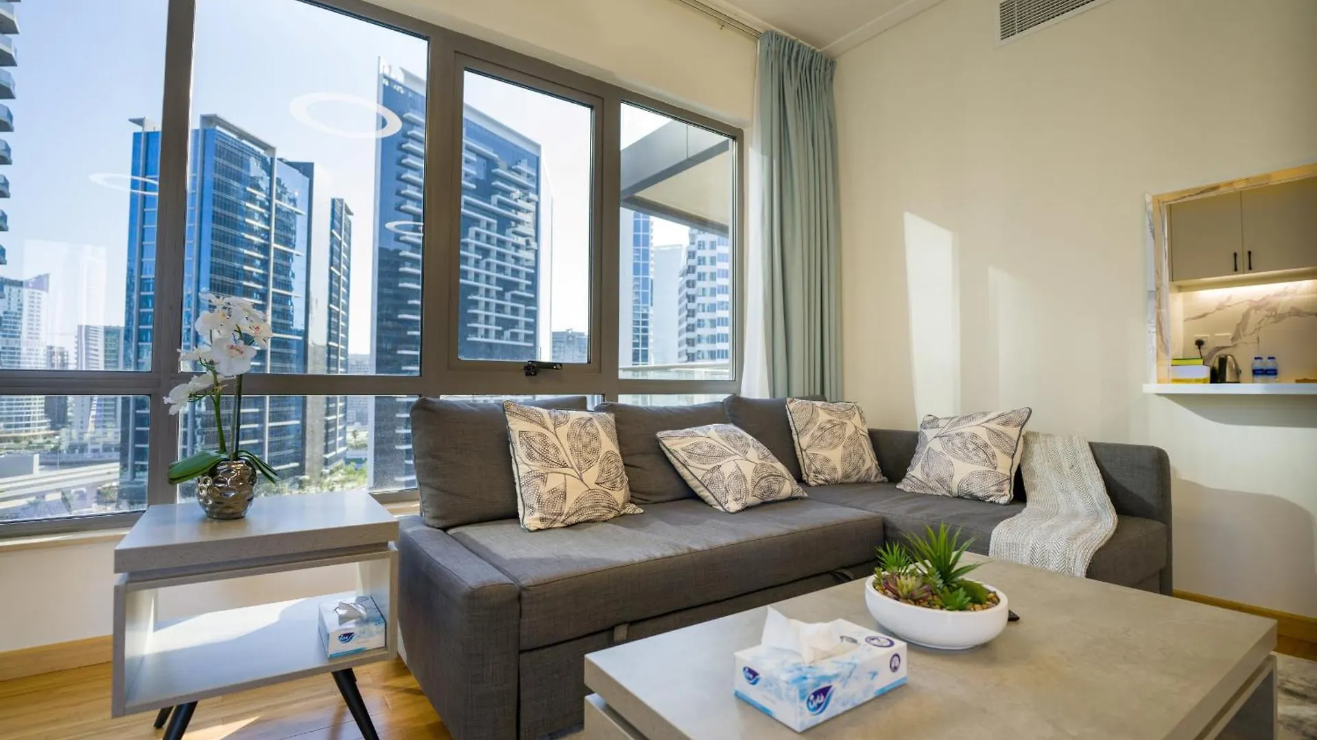 Easygo- Amazing 1Bdr With View South Ridge- Downtown Apartment Dubai United Arab Emirates